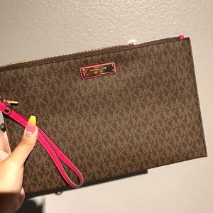 Hot Pink/Brown Signature Michael Kors Wristlet